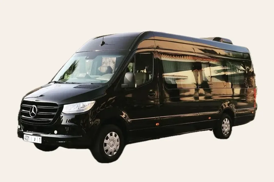 Minibús Mercedes-Benz Sprinter de la flota de Agencia Marruecos Tours