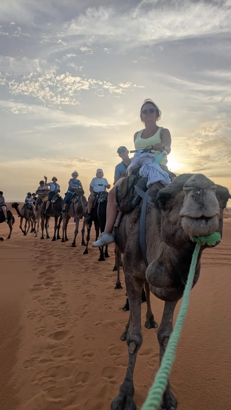 Paseo en camello al atardecer por las dunas de Merzouga